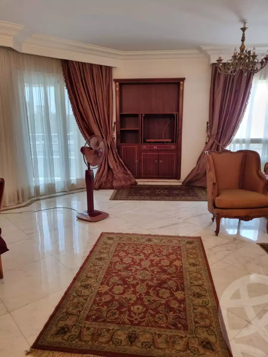 https://aqarmap.com.eg/en/listing/6538879-for-rent-cairo-heliopolis-heliopolis-square-mohammed-farid-st