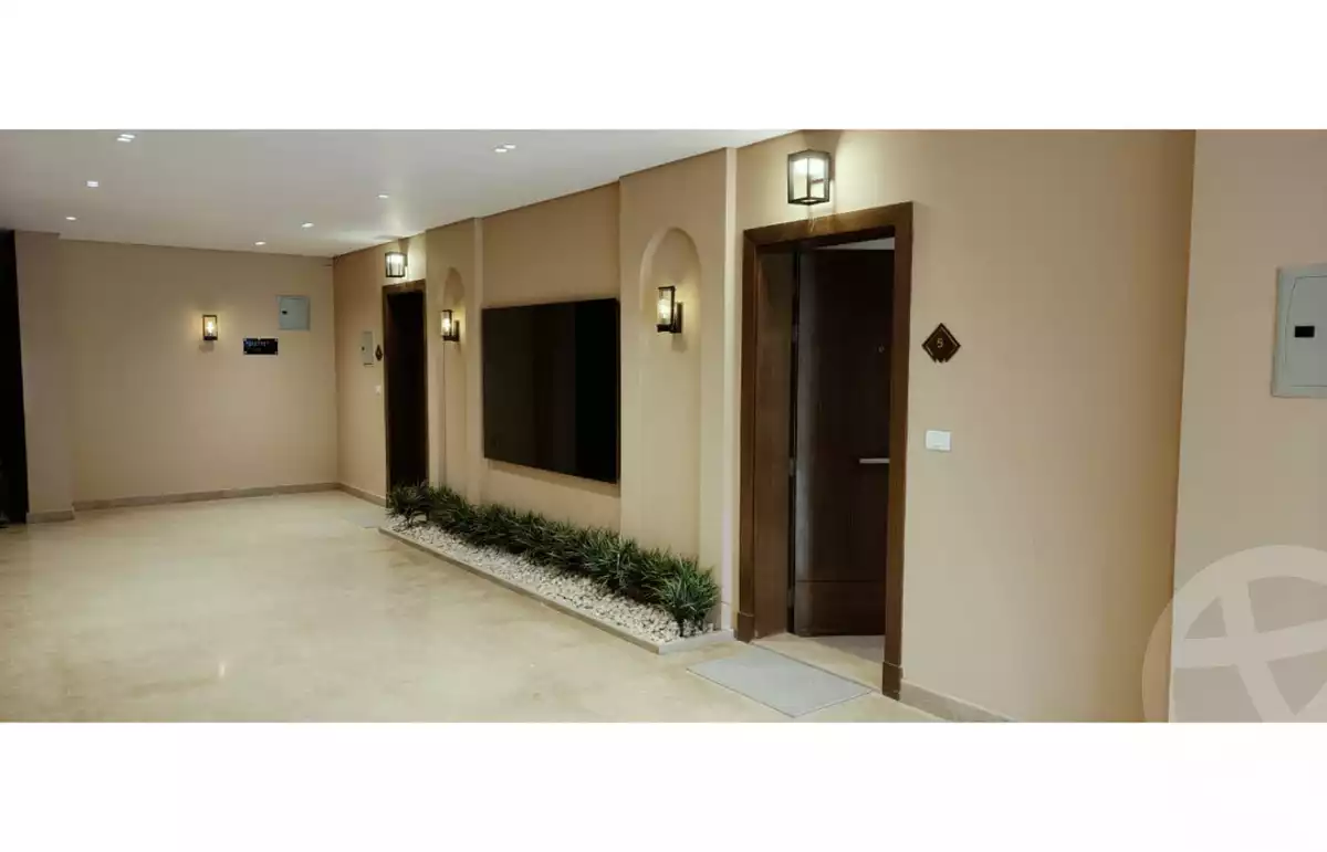 https://aqarmap.com.eg/ar/listing/6540861-for-sale-cairo-el-sheikh-zayed-city-compounds-kmbwnd-fyldj-wyst-dr-llttwyr