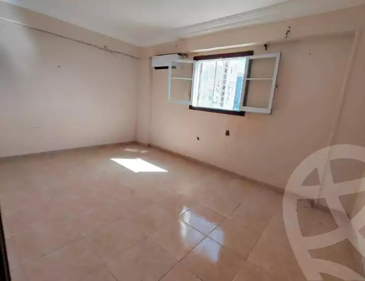 https://aqarmap.com.eg/ar/listing/6541626-for-sale-alexandria-el-asafra-abd-el-haleem-mahmoud-st