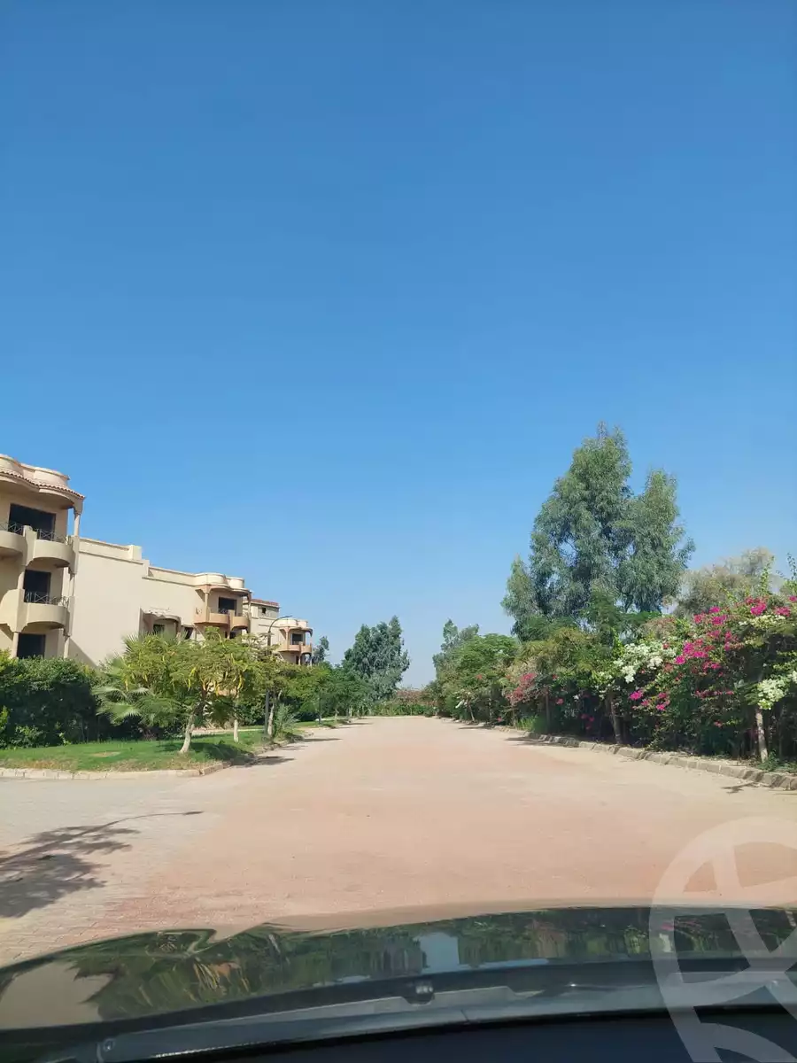 https://aqarmap.com.eg/en/listing/6543384-for-sale-cairo-el-sheikh-zayed-city-lshykh-zyd-ljdyd-lugar-compound-gates