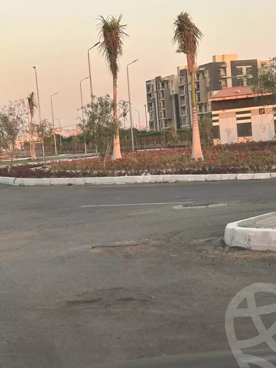 https://aqarmap.com.eg/ar/listing/6543501-for-sale-cairo-el-sheikh-zayed-city-green-revolution