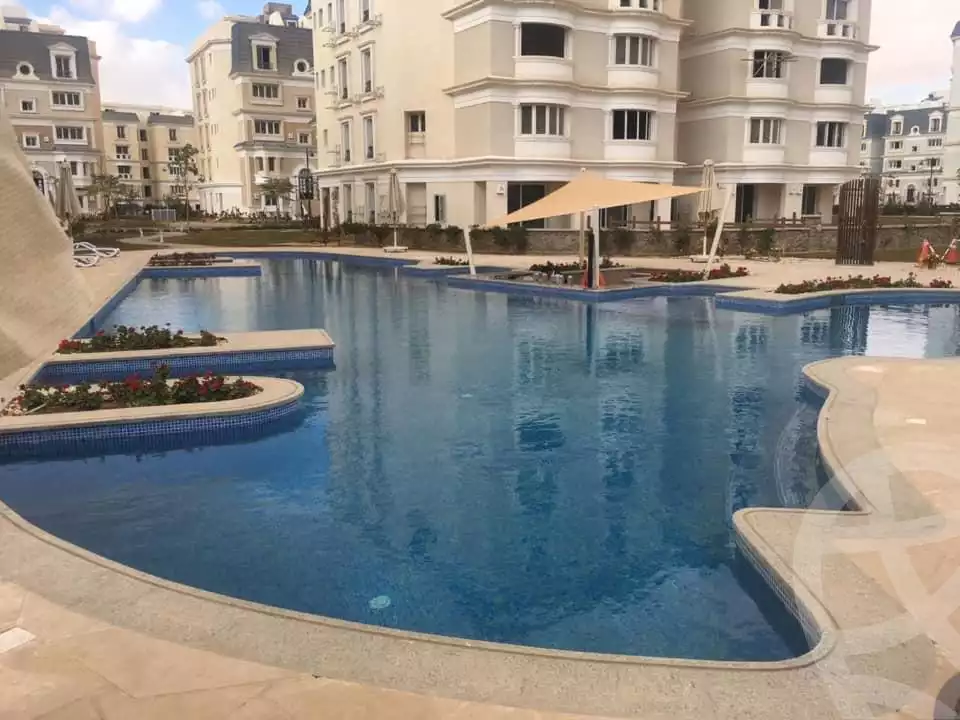 https://aqarmap.com.eg/ar/listing/6543683-for-sale-cairo-new-cairo-compounds-mountain-view-hyde-park