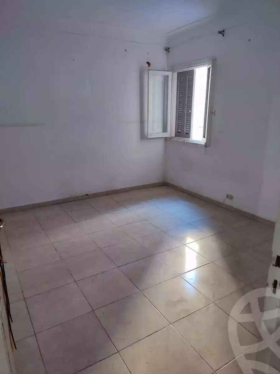 https://aqarmap.com.eg/en/listing/6550360-for-sale-alexandria-el-asafra-salman-el-farsi-st
