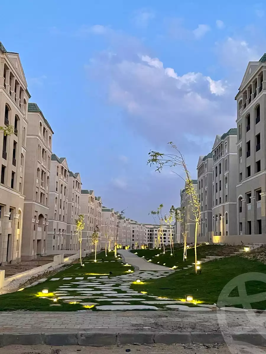https://aqarmap.com.eg/en/listing/6551435-for-sale-cairo-new-cairo-lmstqbl-syty-compounds-lavenir