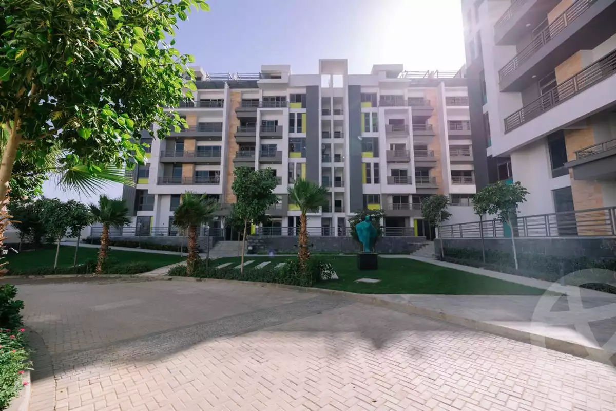 https://aqarmap.com.eg/en/listing/6551457-for-sale-cairo-new-cairo-compounds-the-icon-gardens-compound-style-home