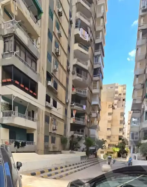 https://aqarmap.com.eg/en/listing/6551690-for-sale-alexandria-lauran-mohammed-al-eqbal-st