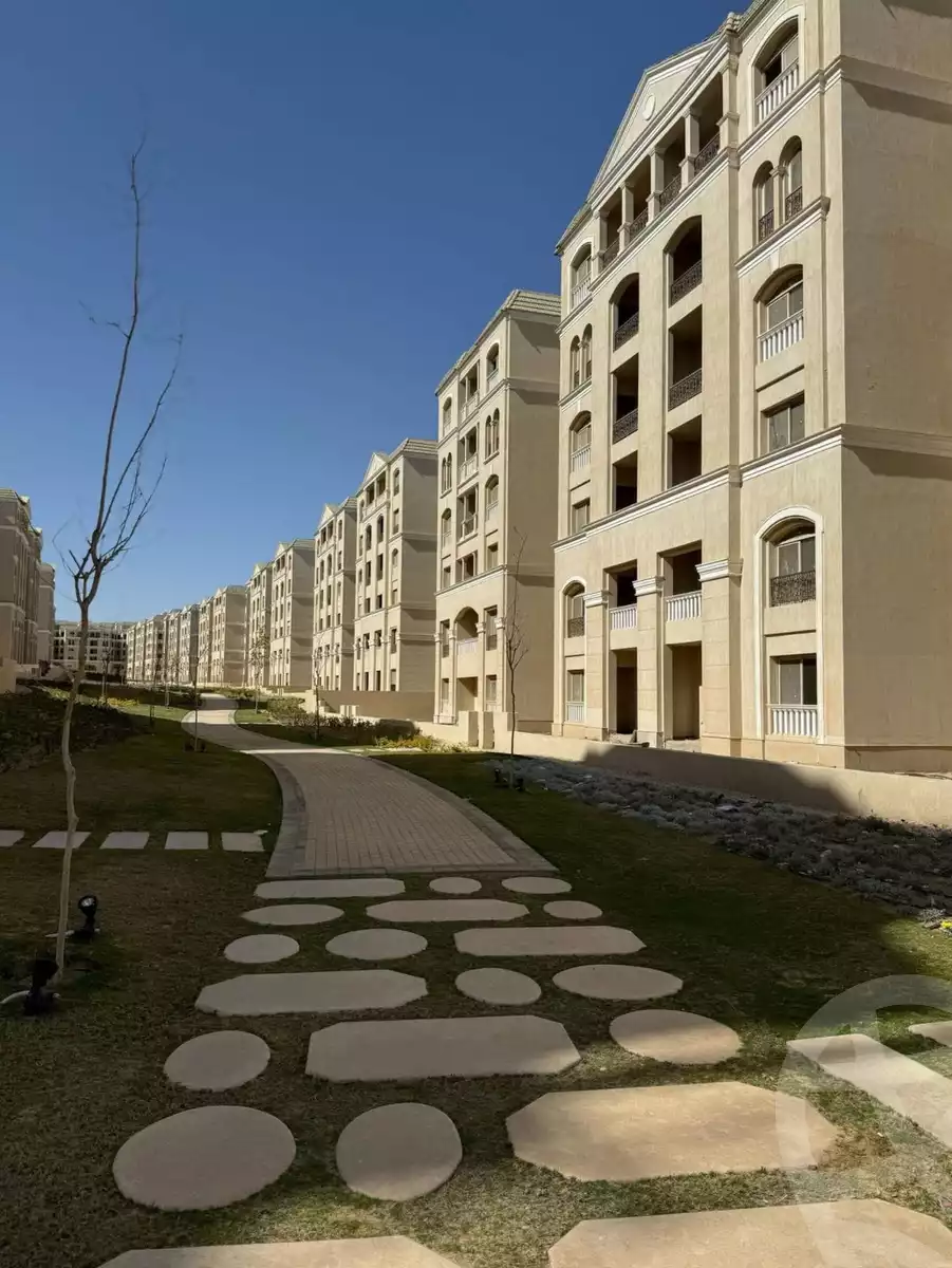 https://aqarmap.com.eg/en/listing/6551679-for-sale-cairo-new-cairo-lmstqbl-syty-compounds-lavenir