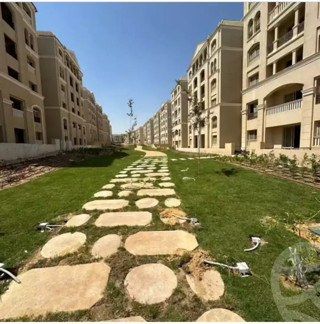 https://aqarmap.com.eg/ar/listing/6551792-for-sale-cairo-new-cairo-lmstqbl-syty-compounds-lavenir