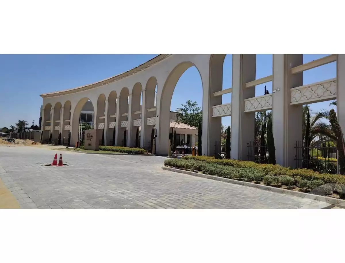 https://aqarmap.com.eg/ar/listing/6551776-for-sale-cairo-el-sheikh-zayed-city-compounds-kmbwnd-fyldj-wyst-dr-llttwyr
