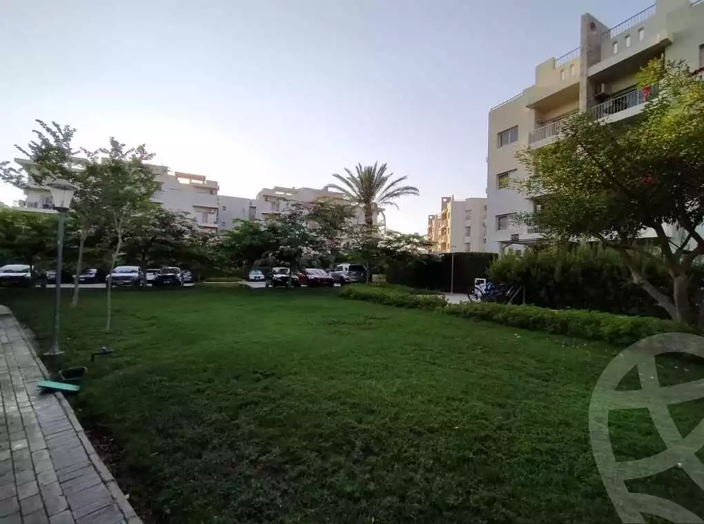https://aqarmap.com.eg/ar/listing/6553439-for-sale-cairo-el-sheikh-zayed-city-compounds-dh-drys