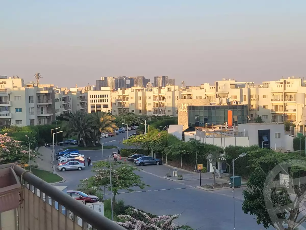 https://aqarmap.com.eg/ar/listing/6553730-for-sale-cairo-el-sheikh-zayed-city-compounds-dh-drys