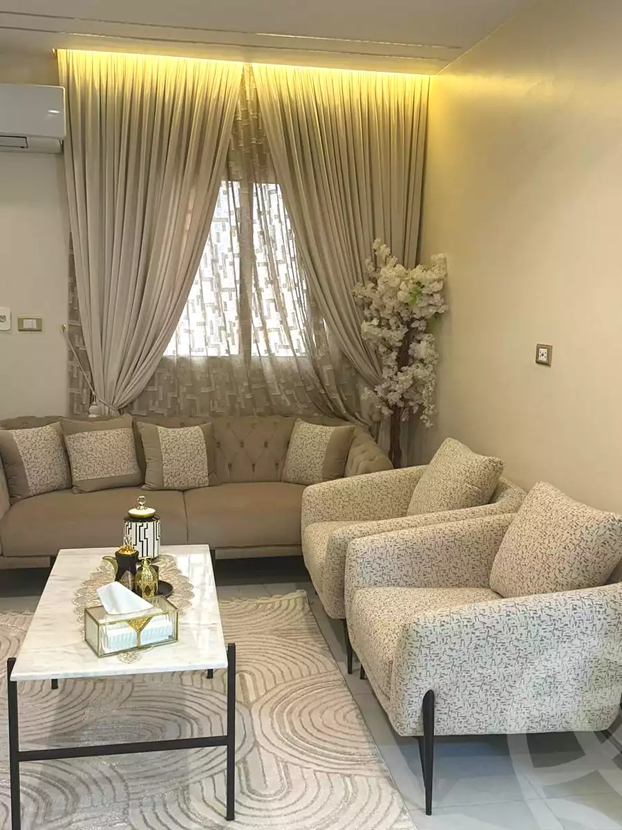https://aqarmap.com.eg/ar/listing/6554133-for-sale-cairo-6th-of-october-el-wahatt-road
