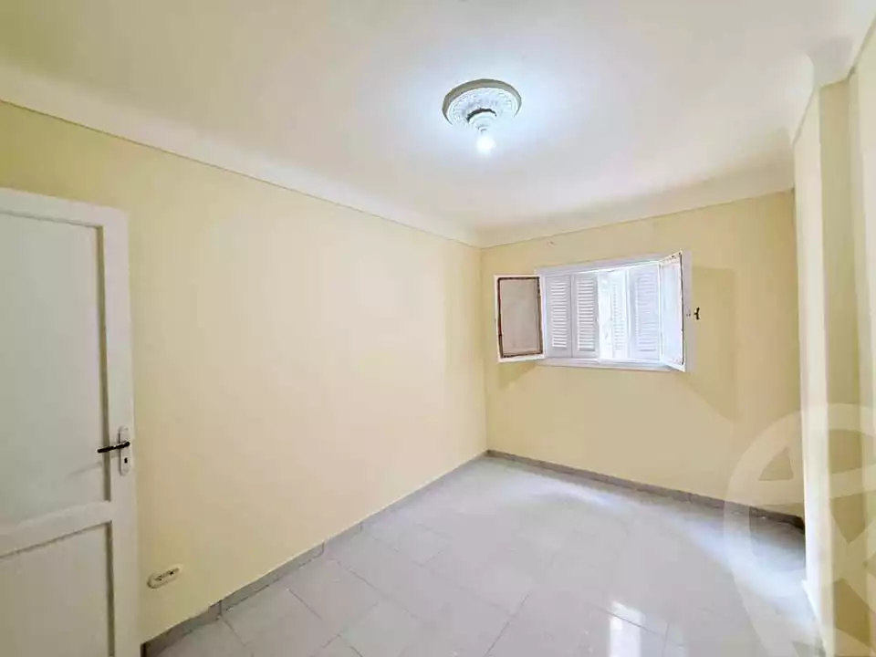 https://aqarmap.com.eg/en/listing/6561059-for-sale-alexandria-lsywf-al-saaeh-sq