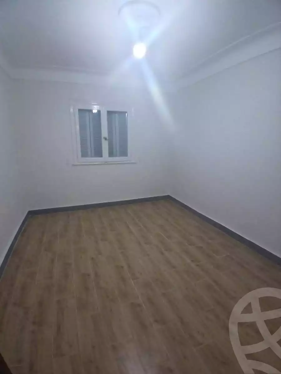 https://aqarmap.com.eg/ar/listing/6563150-for-rent-alexandria-ganaklis-shr-mrtdy-bsh