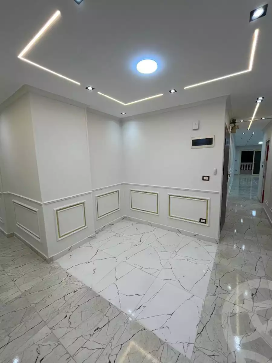 https://aqarmap.com.eg/ar/listing/6563335-for-sale-alexandria-l-jmy-lbytsh-el-reyad-st