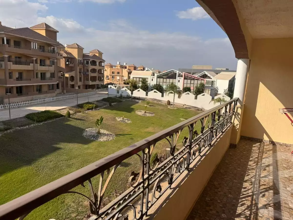 https://aqarmap.com.eg/ar/listing/6563981-for-sale-cairo-el-sheikh-zayed-city-compounds-el-khamayel