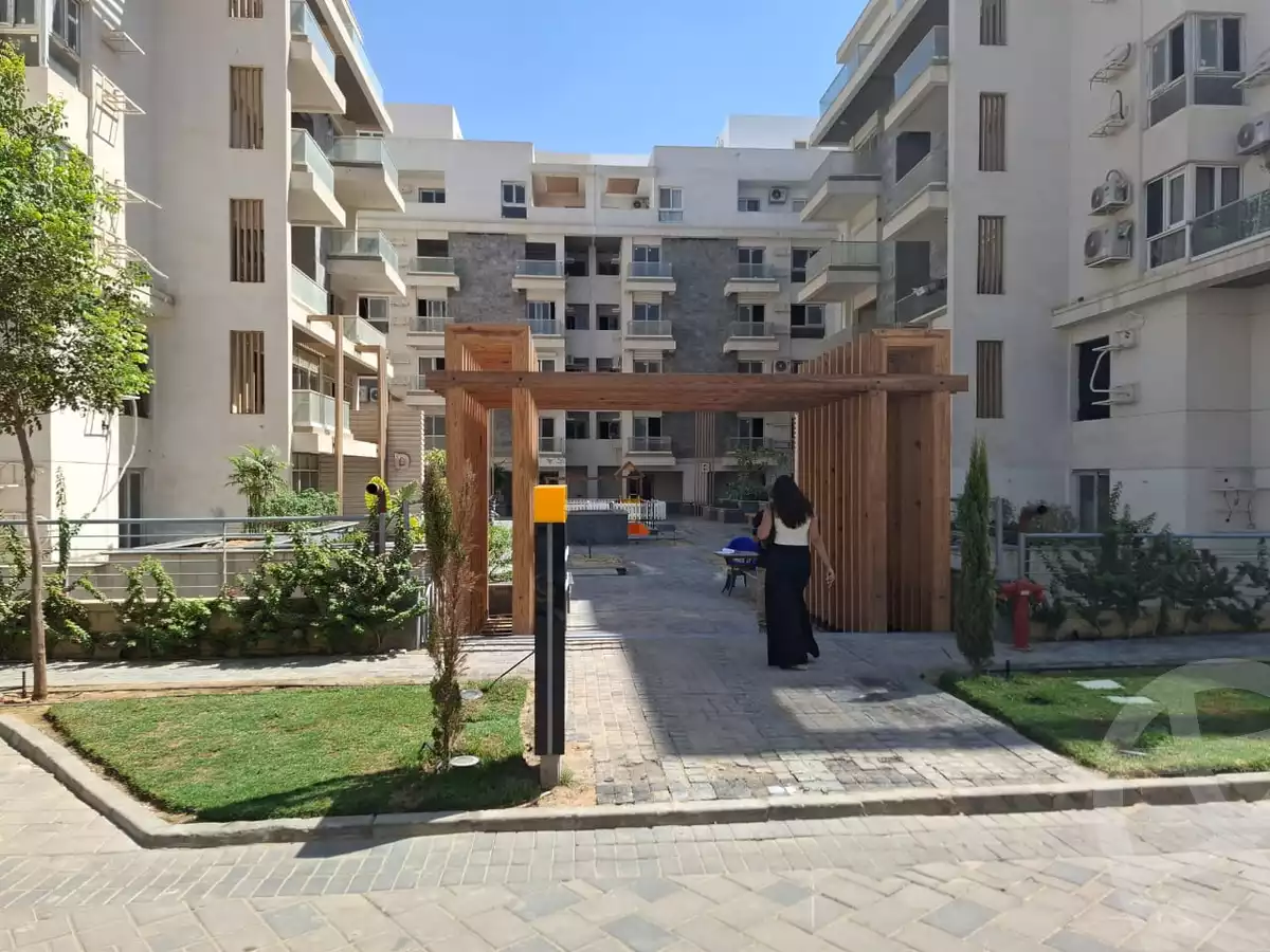 https://aqarmap.com.eg/ar/listing/6568948-for-sale-cairo-new-cairo-compounds-mwntn-fyw-y-syty-club-park-mountain-view-icity