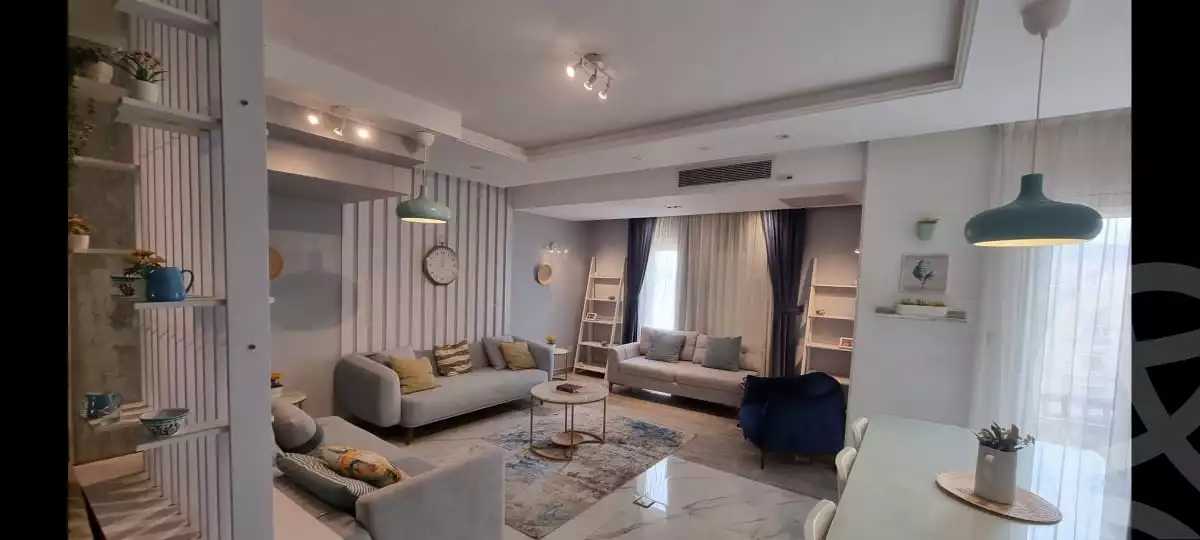 https://aqarmap.com.eg/en/listing/6569808-for-sale-cairo-new-cairo-compounds-mountain-view-hyde-park