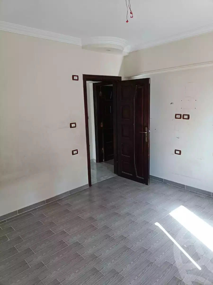 https://aqarmap.com.eg/ar/listing/6574235-for-sale-cairo-el-maadi-zahraa-el-maadi-el-nada-compound