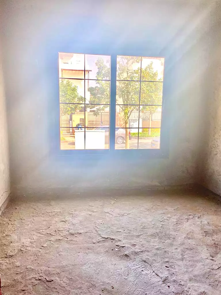 https://aqarmap.com.eg/en/listing/6574516-for-sale-cairo-new-cairo-compounds-hyde-park