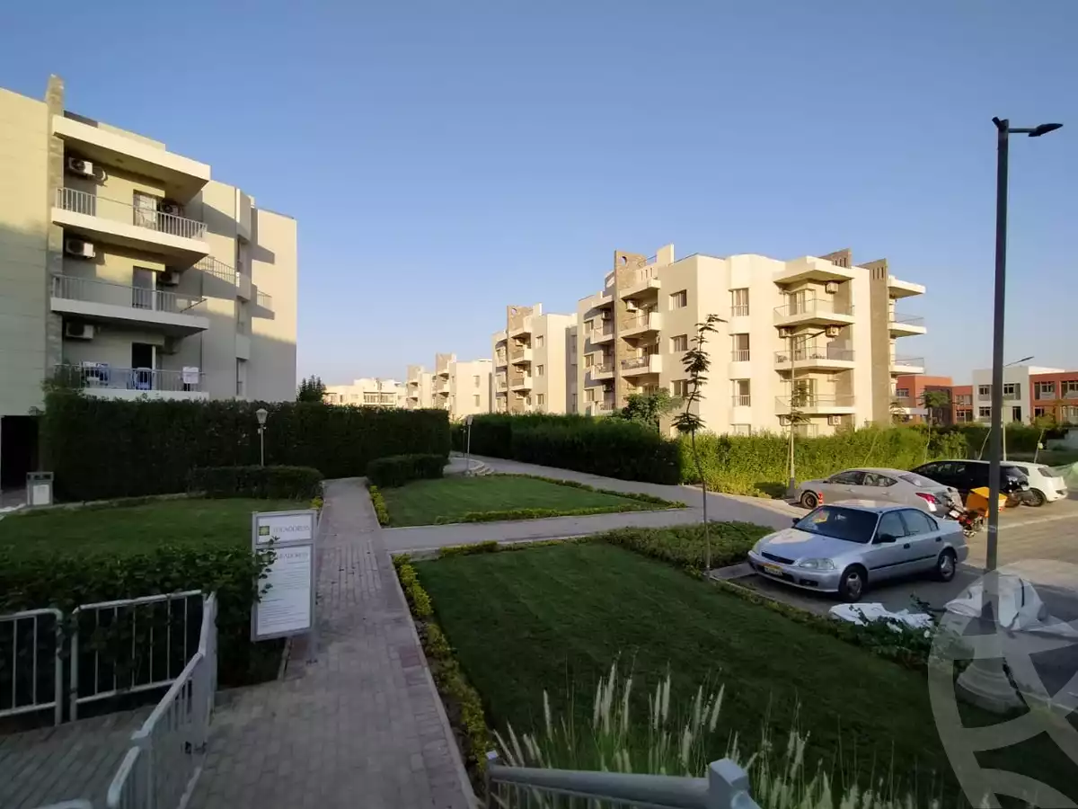 https://aqarmap.com.eg/ar/listing/6574674-for-sale-cairo-el-sheikh-zayed-city-compounds-dh-drys
