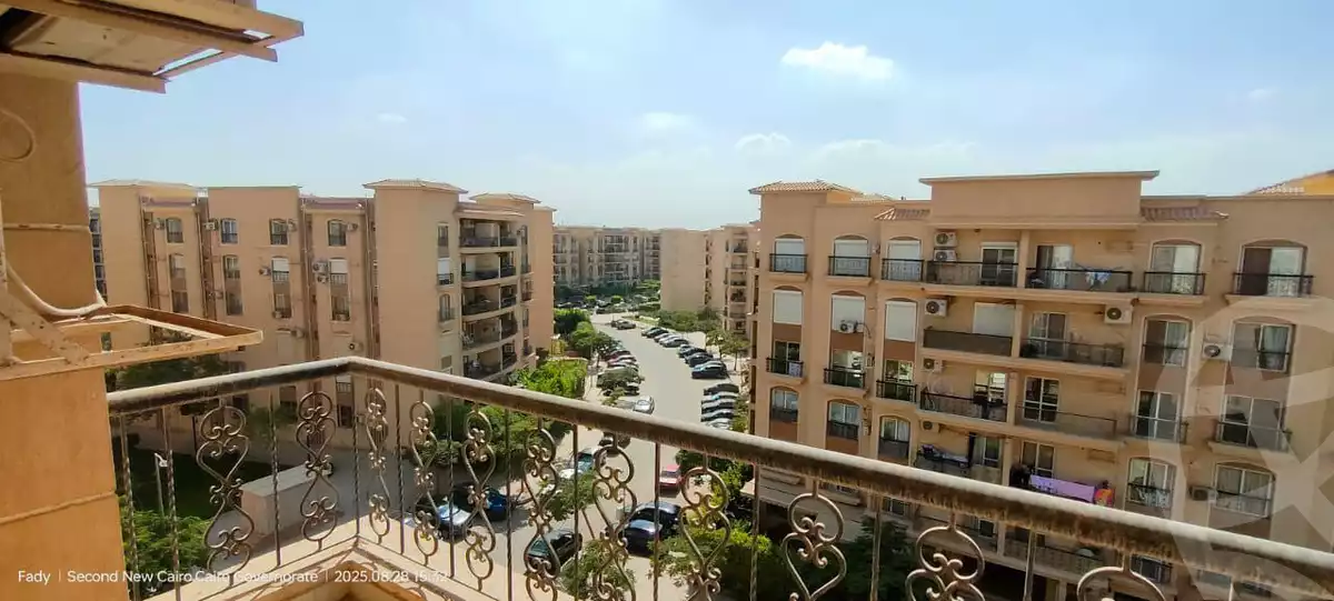 https://aqarmap.com.eg/en/listing/6575763-for-sale-cairo-new-cairo-lrhb-city-mtdd-lrhb-phase-7