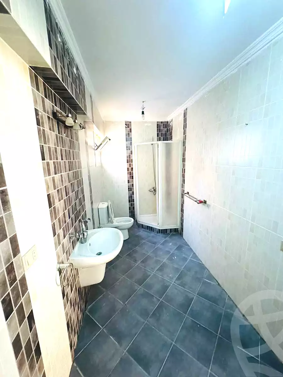 https://aqarmap.com.eg/ar/listing/6578010-for-sale-alexandria-l-jmy-lbytsh-bianchiii