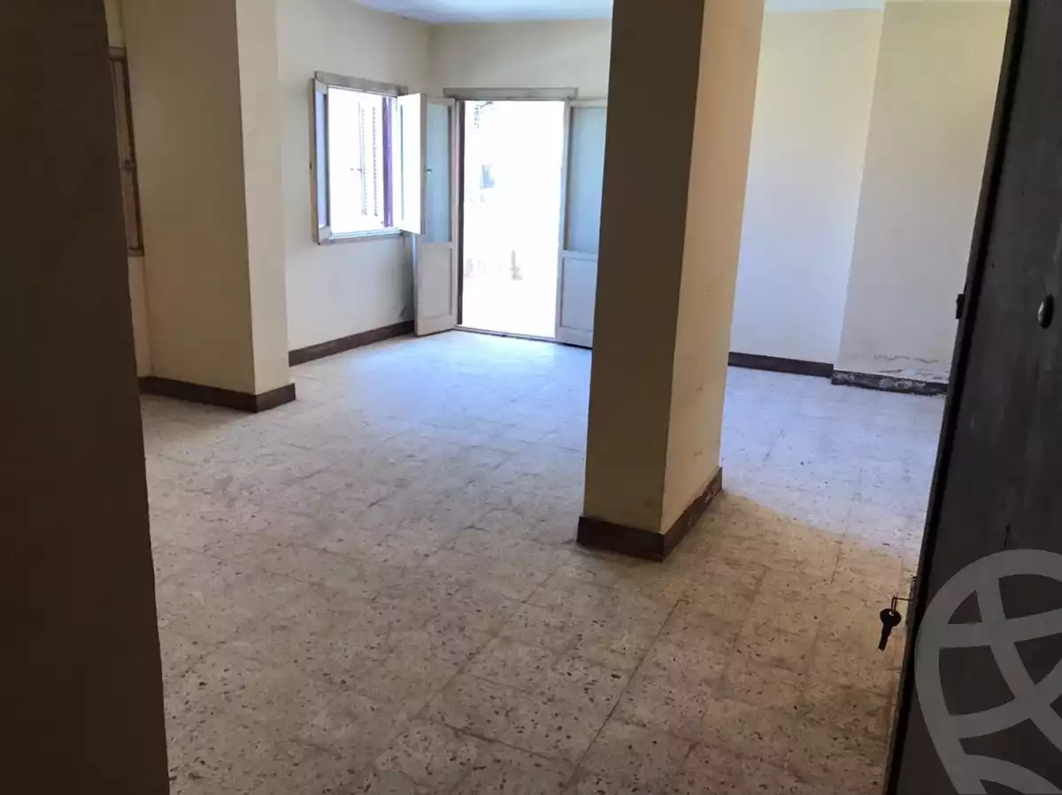 https://aqarmap.com.eg/ar/listing/6580183-for-sale-alexandria-lm-mwr-lm-mwr-lshty-kornesh-el-maamoura-st