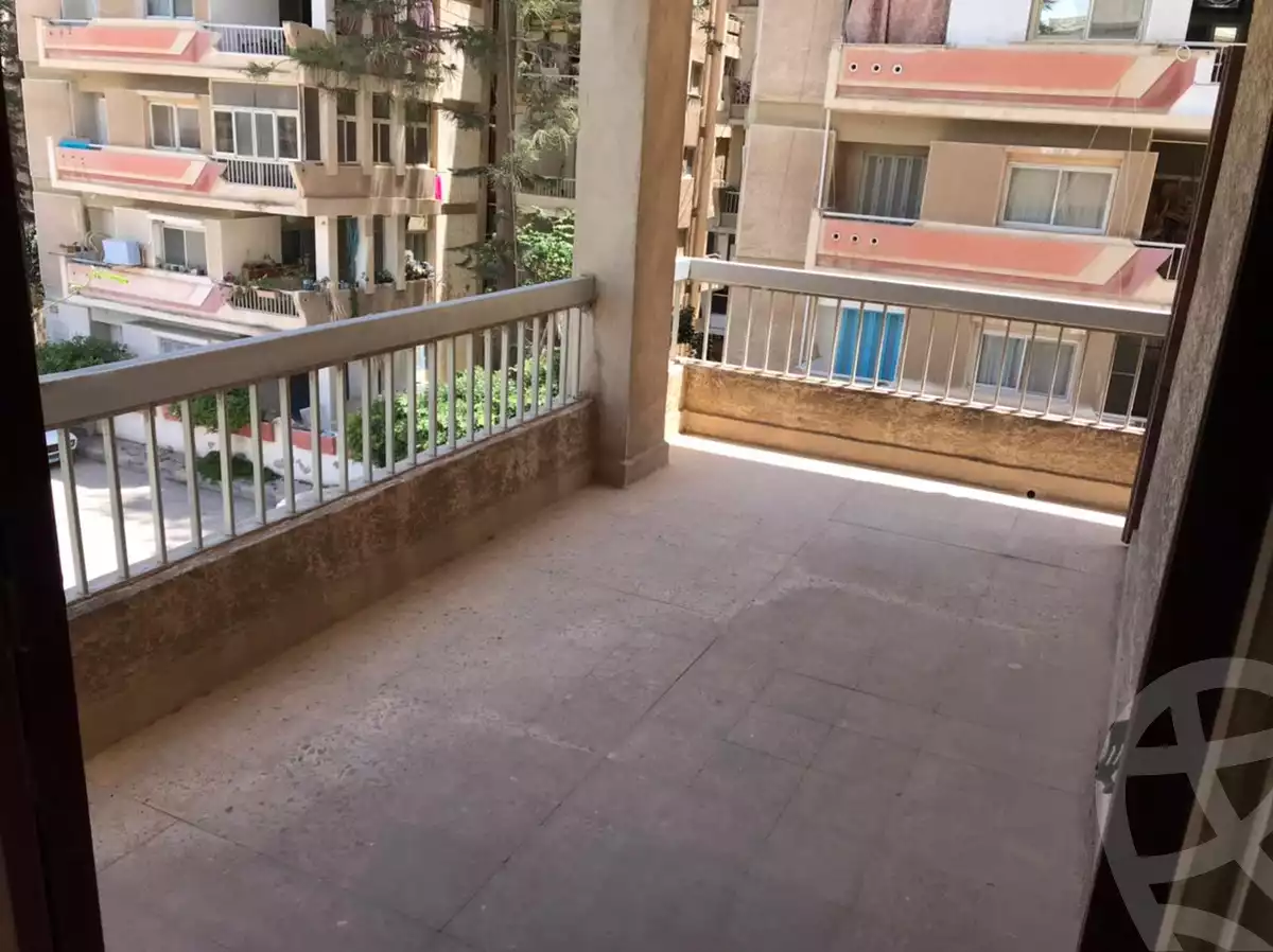 https://aqarmap.com.eg/ar/listing/6580183-for-sale-alexandria-lm-mwr-lm-mwr-lshty-kornesh-el-maamoura-st