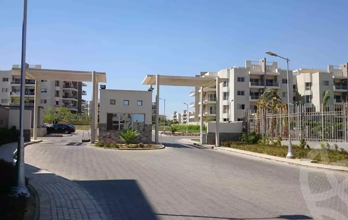 https://aqarmap.com.eg/en/listing/6586191-for-sale-cairo-el-sheikh-zayed-city-compounds-dh-drys