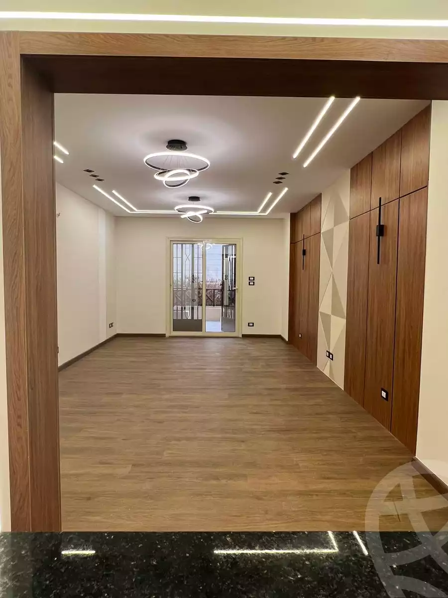https://aqarmap.com.eg/ar/listing/6587582-for-sale-cairo-new-cairo-lrhb-city-phase-5-talaat-mostafa-st