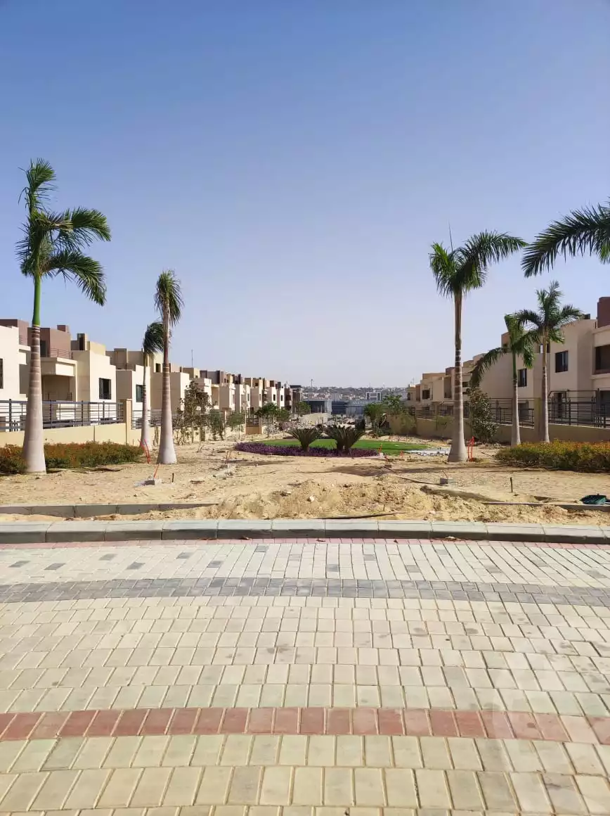 https://aqarmap.com.eg/ar/listing/6587684-for-sale-cairo-el-sheikh-zayed-city-compounds-alma