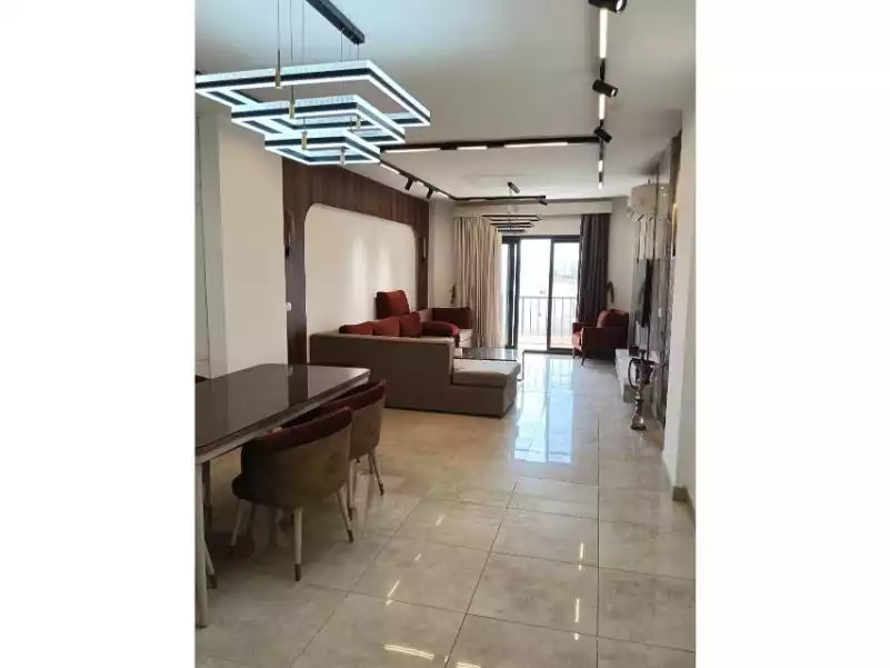https://aqarmap.com.eg/ar/listing/6589451-for-rent-cairo-new-cairo-compounds-fifth-square