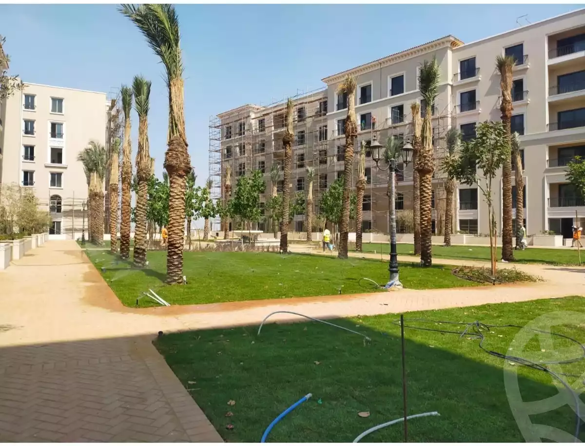 https://aqarmap.com.eg/ar/listing/6590218-for-sale-cairo-el-sheikh-zayed-city-compounds-kmbwnd-fyldj-wyst-dr-llttwyr