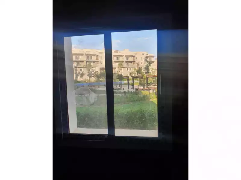 https://aqarmap.com.eg/ar/listing/6590922-for-sale-cairo-6th-of-october-compounds-october-plaza