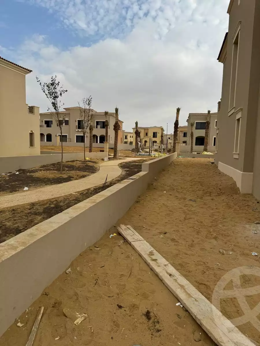 https://aqarmap.com.eg/en/listing/6590963-for-sale-cairo-new-cairo-compounds-kmbwnd-fyldj-jyt-blm-hylz