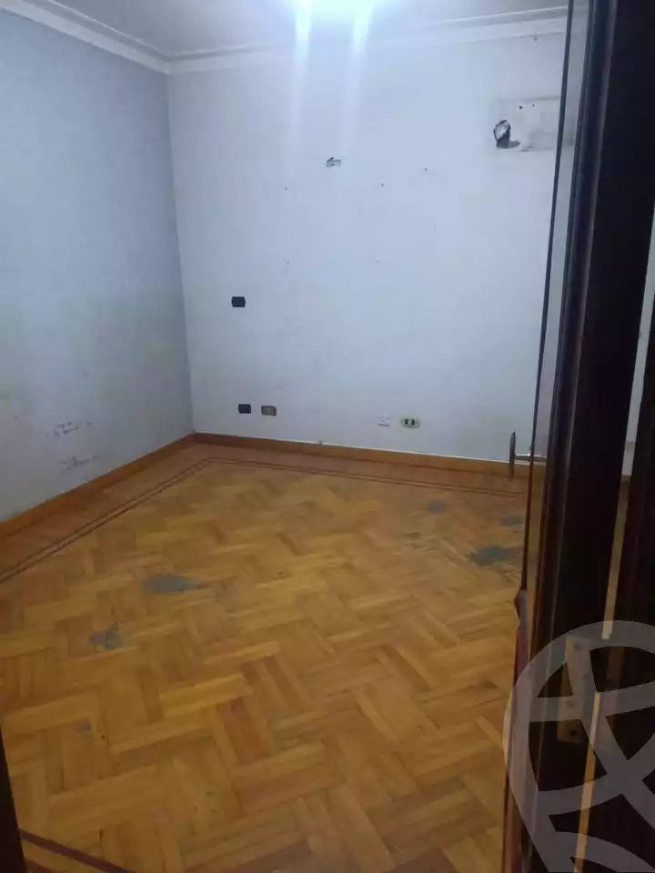 https://aqarmap.com.eg/en/listing/6591817-for-rent-alexandria-ganaklis-shr-mrtdy-bsh