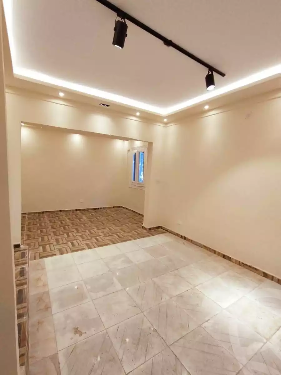 https://aqarmap.com.eg/ar/listing/6594581-for-sale-alexandria-l-jmy-lbytsh-el-hanafeya-st