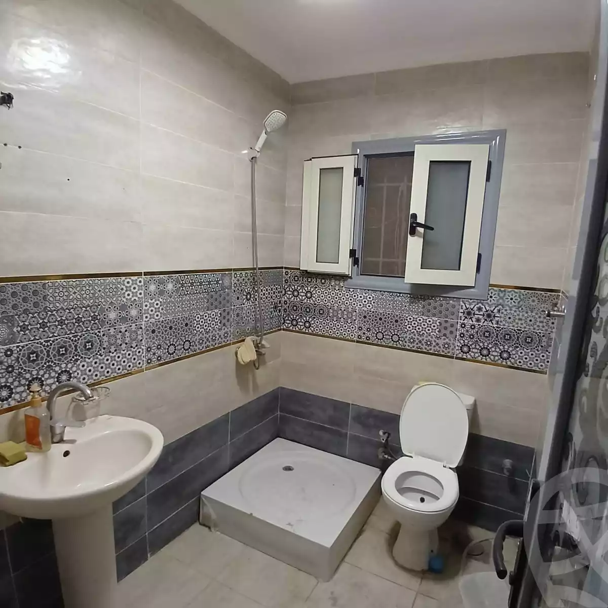 https://aqarmap.com.eg/ar/listing/6596183-for-sale-alexandria-l-jmy-lbytsh-bianchiii-el-bashwat-st