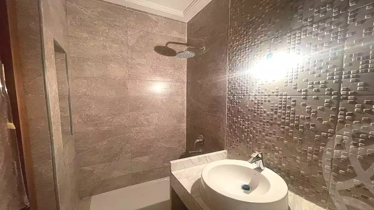 https://aqarmap.com.eg/en/listing/6597381-for-sale-cairo-new-cairo-compounds-el-patio-oro