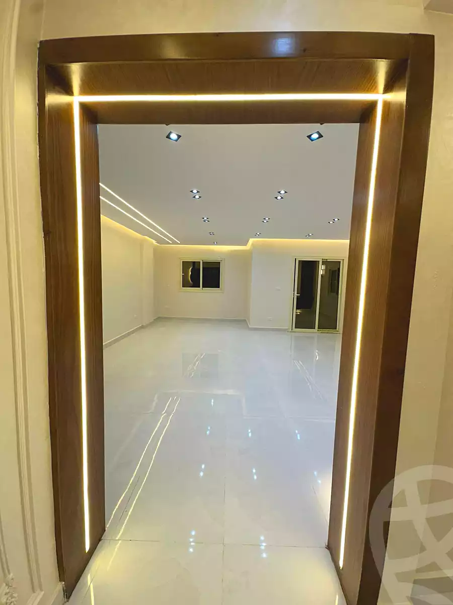 https://aqarmap.com.eg/ar/listing/6600496-for-sale-cairo-6th-of-october-el-ahyaa-neighborhood-1st-sixth-neighborhood