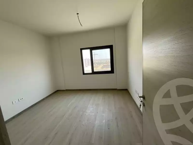 https://aqarmap.com.eg/en/listing/6330765-for-sale-cairo-el-shorouk-compounds-al-burouj-compound-imkan