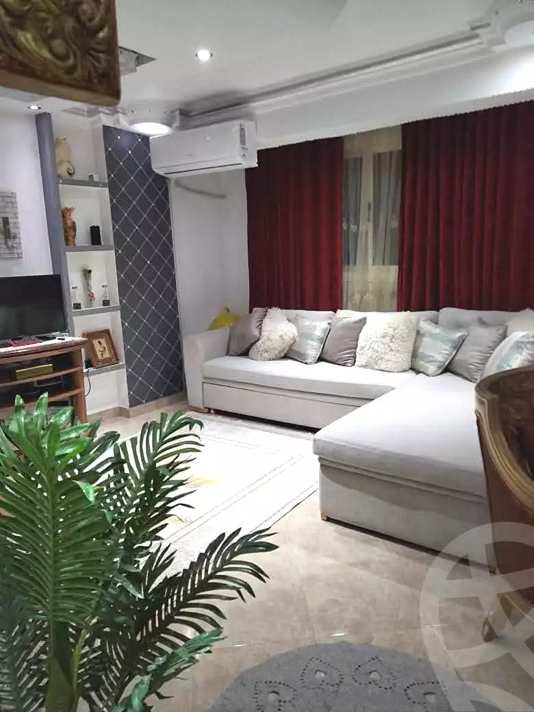 https://aqarmap.com.eg/ar/listing/6604051-for-sale-cairo-helwan-zou-el-fekar-basha-st