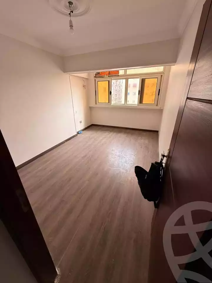 https://aqarmap.com.eg/ar/listing/6604135-for-sale-alexandria-el-mandara-shr-jml-bd-lnsr