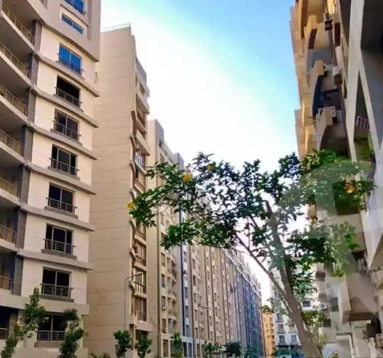 https://aqarmap.com.eg/en/listing/6605512-for-sale-cairo-el-maadi-compounds-bavaria-town