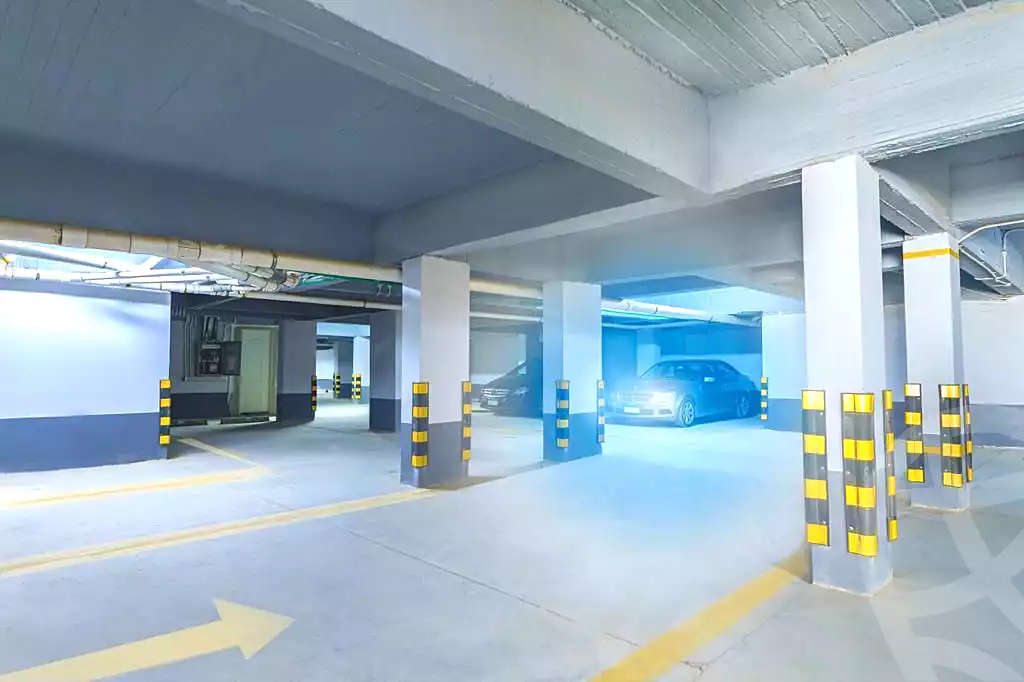https://aqarmap.com.eg/en/listing/6605791-for-sale-cairo-new-cairo-compounds-galleria-moon-valley