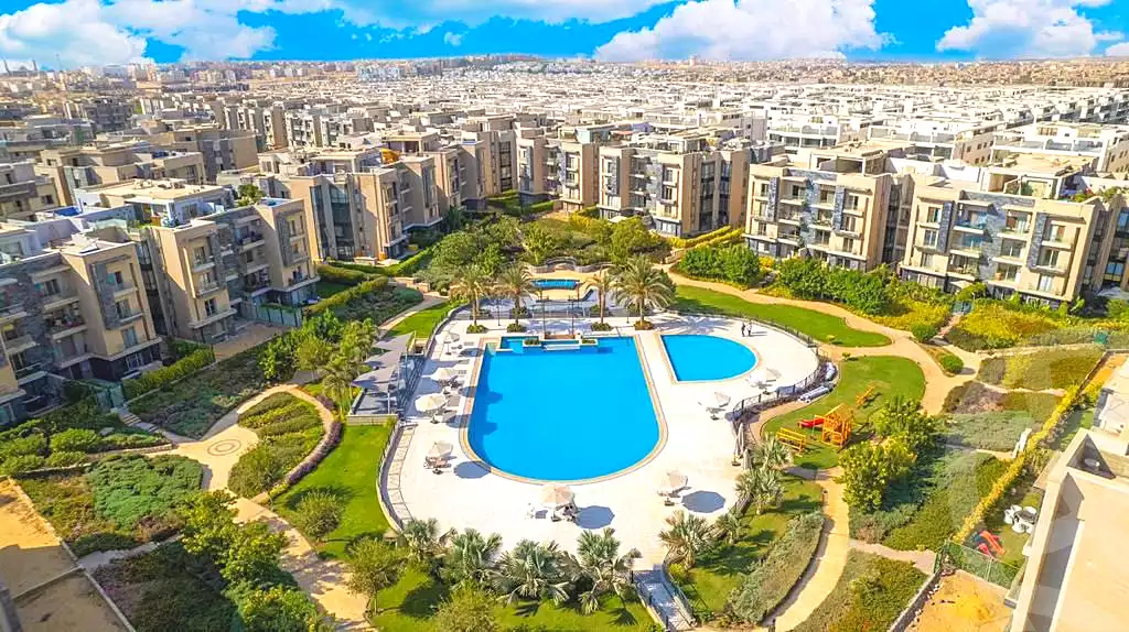 https://aqarmap.com.eg/en/listing/6605791-for-sale-cairo-new-cairo-compounds-galleria-moon-valley