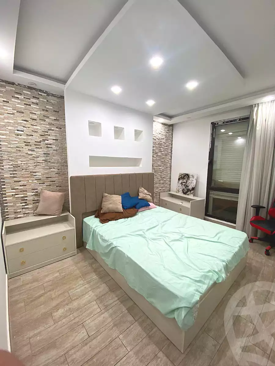 https://aqarmap.com.eg/en/listing/6608947-for-rent-cairo-el-sheikh-zayed-city-compounds-kmbwnd-wyst-twn-swdyk