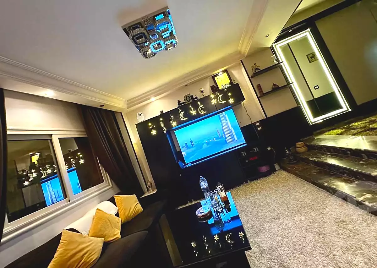 https://aqarmap.com.eg/ar/listing/6609530-for-rent-cairo-6th-of-october-el-ahyaa-neighborhood-2nd-divided-from-al-kafrawei-st