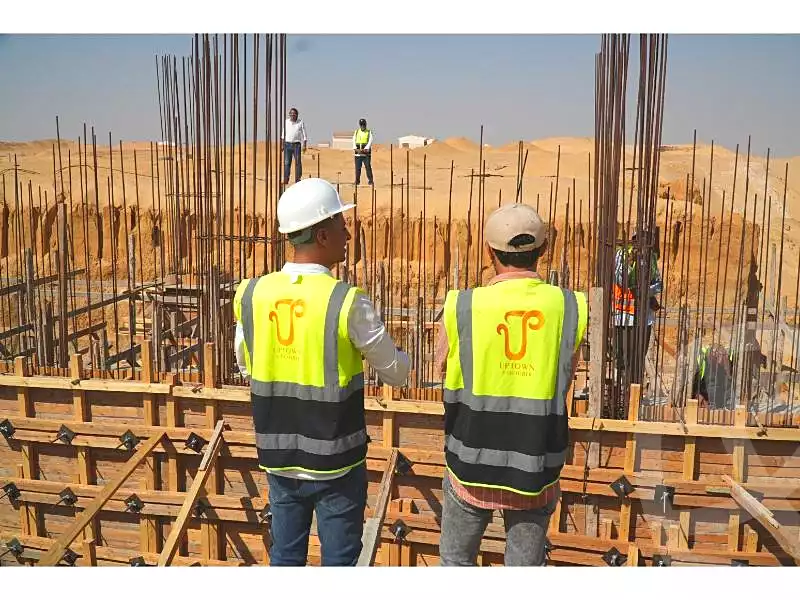 https://aqarmap.com.eg/ar/listing/6610238-for-sale-cairo-6th-of-october-compounds-kmbwnd-b-twn-ryl-styt-llttwyr